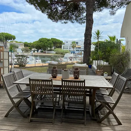 Marina Avec Place De Bateau A Port Camargue Le Grau-du-Roi Extérieur photo